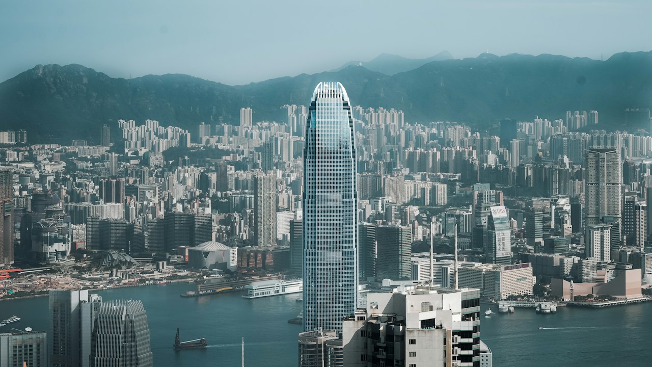 アジアの金融街の高層ビル群(イメージ)